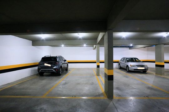 Garagem de apartamento à venda com 3 quartos, 73m² em União, Belo Horizonte