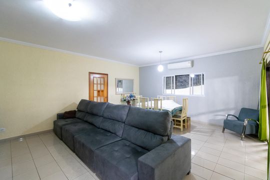 Sala  de casa à venda com 3 quartos, 250m² em Vila Mira, São Paulo