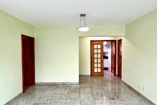 Apartamento para alugar com 4 quartos, 136m² em Savassi, Belo Horizonte