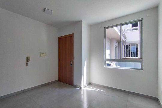 Sala de apartamento para alugar com 2 quartos, 48m² em Canudos, Novo Hamburgo