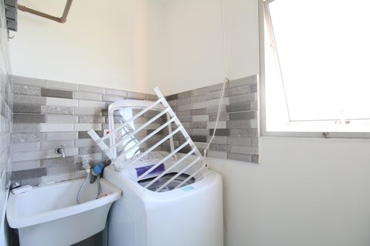 Área de Serviço de apartamento para alugar com 2 quartos, 56m² em Jardim Paris, São Paulo