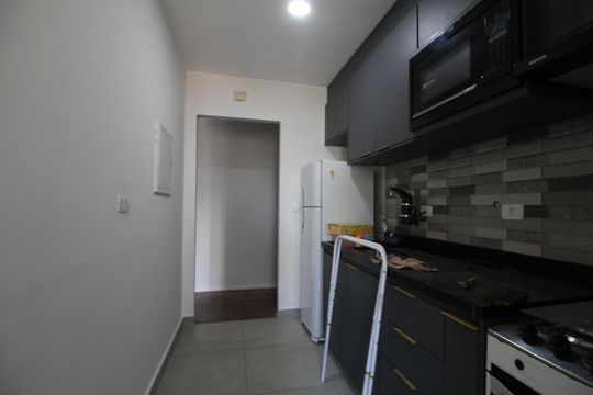Cozinha de apartamento para alugar com 2 quartos, 56m² em Jardim Paris, São Paulo