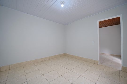 Quarto 2 de casa para alugar com 2 quartos, 50m² em Vila Ré, São Paulo