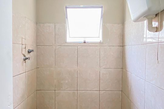 Banheiro de casa para alugar com 1 quarto, 50m² em Vila Ré, São Paulo