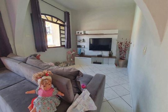 Casa à venda com 3 quartos, 296m² em Vila Independencia, Mauá