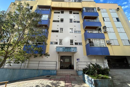 Fachada de apartamento para alugar com 3 quartos, 85m² em Itacorubi, Florianópolis