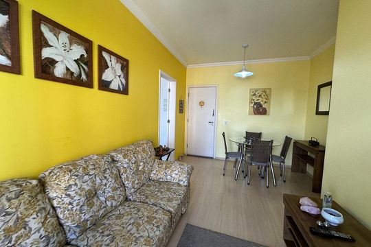 Sala de apartamento para alugar com 2 quartos, 60m² em Jardim Tupanci, Barueri