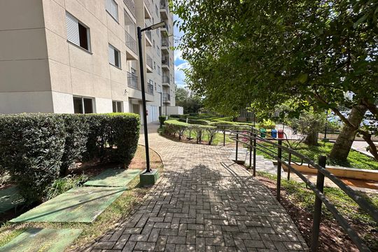 Área comum de apartamento para alugar com 2 quartos, 60m² em Jardim Tupanci, Barueri