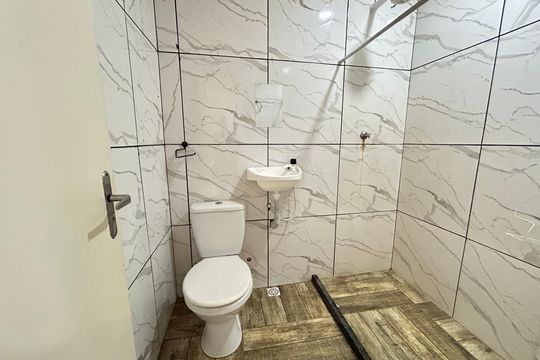 Banheiro de apartamento para alugar com 2 quartos, 49m² em Madureira, Rio de Janeiro