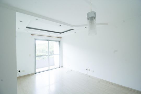 Sala de apartamento para alugar com 3 quartos, 64m² em City América, São Paulo