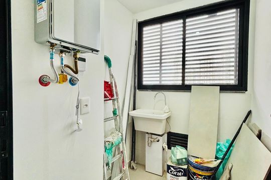 Área de serviço de apartamento para alugar com 3 quartos, 112m² em Alphaville Empresarial, Barueri