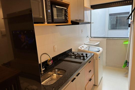 Cozinha de apartamento para alugar com 1 quarto, 29m² em Moema, São Paulo