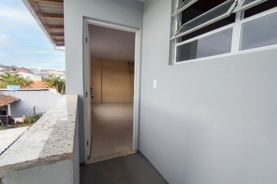 Área externa de apartamento para alugar com 1 quarto, 38m² em Ipiranga, São José