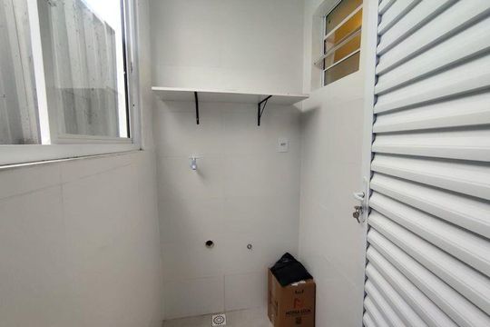 Área externa de apartamento para alugar com 1 quarto, 38m² em Ipiranga, São José