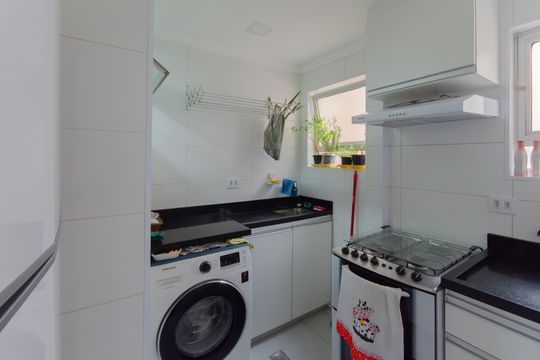 Cozinha e Área de Serviço de apartamento à venda com 2 quartos, 52m² em Paraíso, São Paulo
