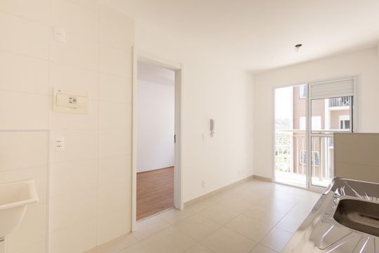Cozinha de apartamento à venda com 1 quarto, 28m² em Jardim Caravelas, São Paulo