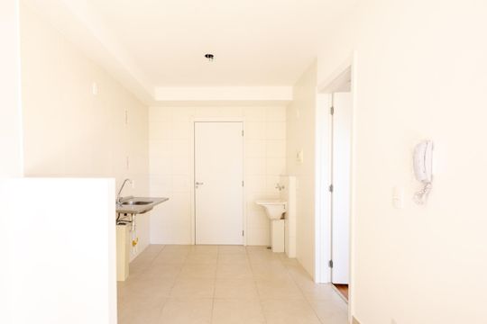 Cozinha de apartamento à venda com 1 quarto, 28m² em Jardim Caravelas, São Paulo