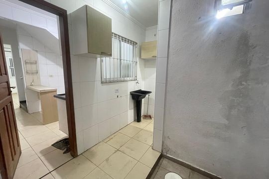 Área de Serviço de casa para alugar com 2 quartos, 56m² em Vila Nossa Senhora de Fatima, São Vicente