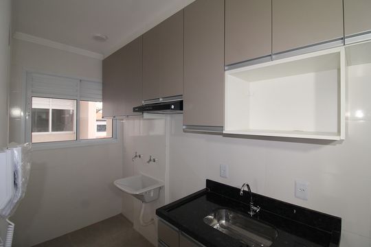 Sala / Cozinha de apartamento para alugar com 2 quartos, 34m² em Jardim São Paulo, São Paulo