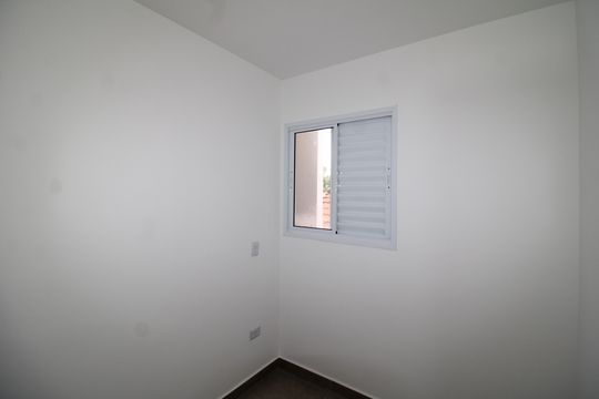 Quarto 2 de apartamento para alugar com 2 quartos, 34m² em Jardim São Paulo, São Paulo
