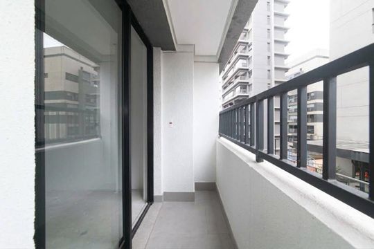 Varanda de kitnet/studio à venda com 1 quarto, 25m² em Sumarezinho, São Paulo