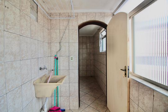 Área de Serviço de apartamento para alugar com 2 quartos, 58m² em Conjunto Residencial José Bonifácio, São Paulo