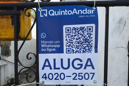 Placa de casa para alugar com 2 quartos, 100m² em Santa Rosa, Niterói