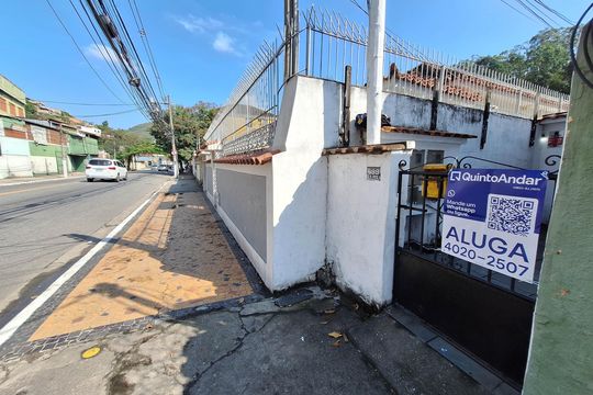 Casa para alugar com 2 quartos, 100m² em Santa Rosa, Niterói