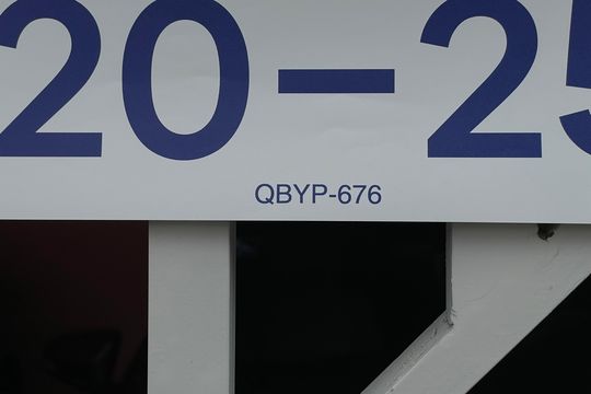 Placa QBYP 676 de casa para alugar com 8 quartos, 340m² em Jardim Tua, São Paulo