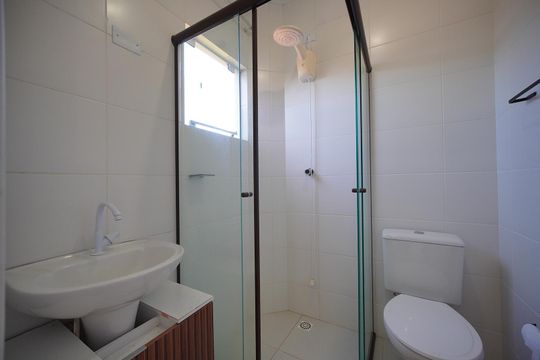 Banheiro da Suíte 1 de casa para alugar com 3 quartos, 130m² em Campeche, Florianópolis