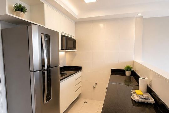 Cozinha de kitnet/studio para alugar com 1 quarto, 49m² em Cidade Monções, São Paulo