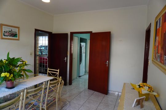 Casa à venda com 4 quartos, 550m² em Jardim Gloria, Americana
