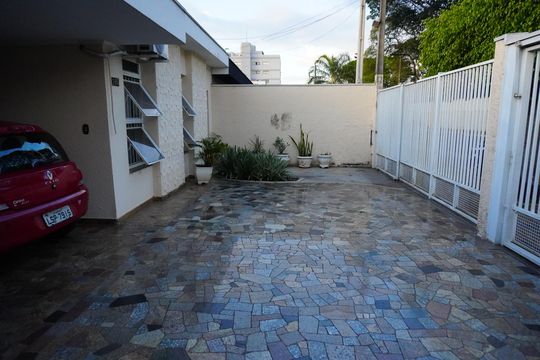 Garagem de casa à venda com 4 quartos, 550m² em Jardim Gloria, Americana