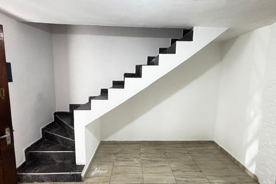 Sala de casa para alugar com 2 quartos, 58m² em Vila Camilópolis, Santo André