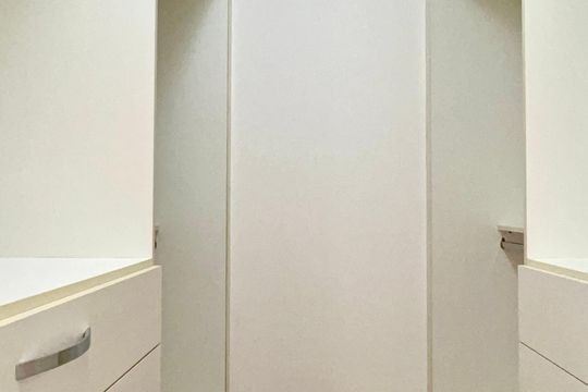 Closet da suíte 3 de apartamento para alugar com 3 quartos, 149m² em Paraíso, São Paulo