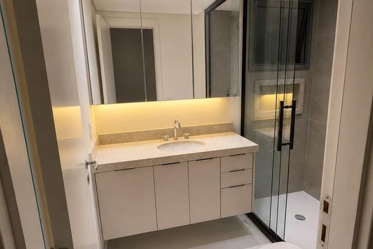 Banheiro de apartamento à venda com 3 quartos, 89m² em Jardim Prudência, São Paulo