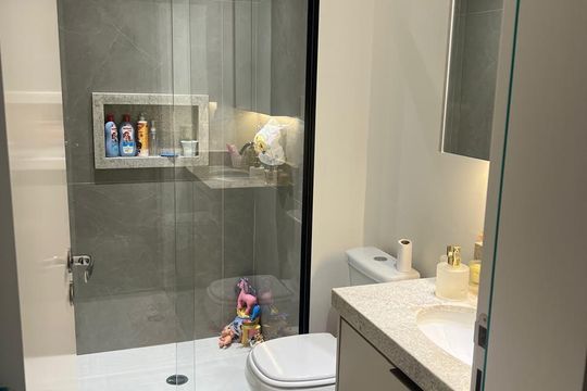 Banheiro de apartamento à venda com 3 quartos, 89m² em Jardim Prudência, São Paulo