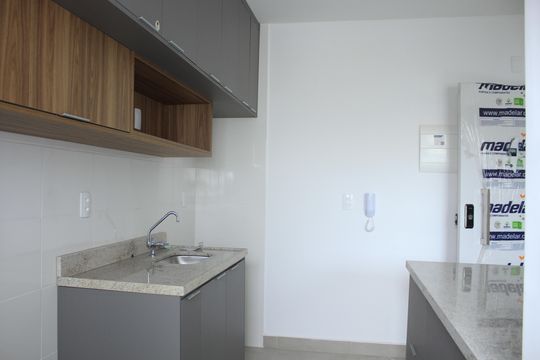 Cozinha de apartamento à venda com 2 quartos, 59m² em Estoril, Belo Horizonte