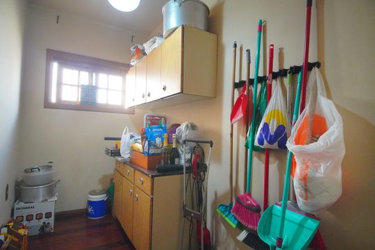 Despensa de casa à venda com 4 quartos, 550m² em Cristo Rei, São Leopoldo