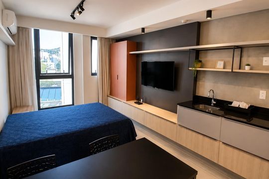 Sala/Quarto de kitnet/studio para alugar com 1 quarto, 33m² em Trindade, Florianópolis