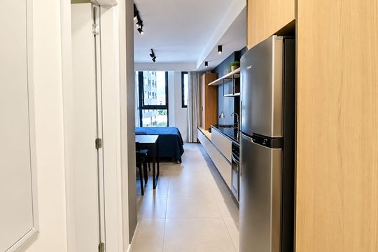 Cozinha de kitnet/studio para alugar com 1 quarto, 33m² em Trindade, Florianópolis