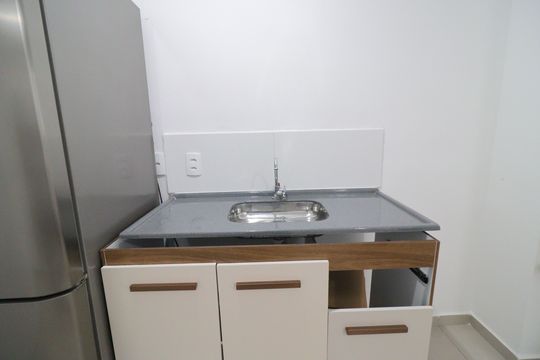 Cozinha de apartamento para alugar com 2 quartos, 37m² em Jurubatuba, São Paulo