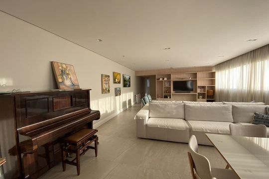 Sala de apartamento à venda com 3 quartos, 220m² em Higienópolis, São Paulo