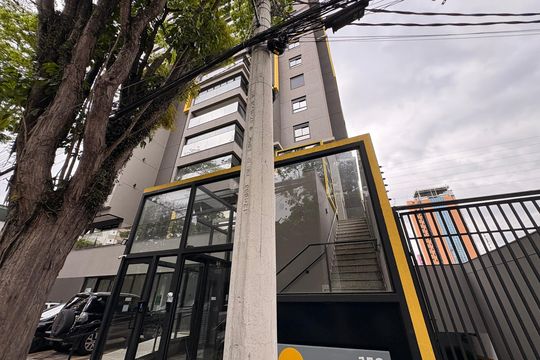 Fachada  de apartamento para alugar com 2 quartos, 58m² em Jardim, Santo André