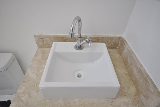 Banheiro de apartamento para alugar com 1 quarto, 27m² em Vila Dom Pedro Ii, São Paulo