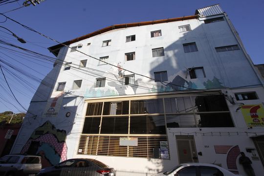 Fachada de kitnet/studio para alugar com 1 quarto, 30m² em João Pinheiro, Belo Horizonte
