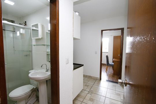 Cozinha de kitnet/studio para alugar com 1 quarto, 30m² em João Pinheiro, Belo Horizonte