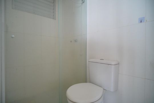 Banheiro de apartamento para alugar com 2 quartos, 47m² em Centro, Sapucaia do Sul