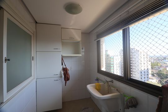 Lavanderia  de apartamento à venda com 4 quartos, 304m² em Centro, Canoas