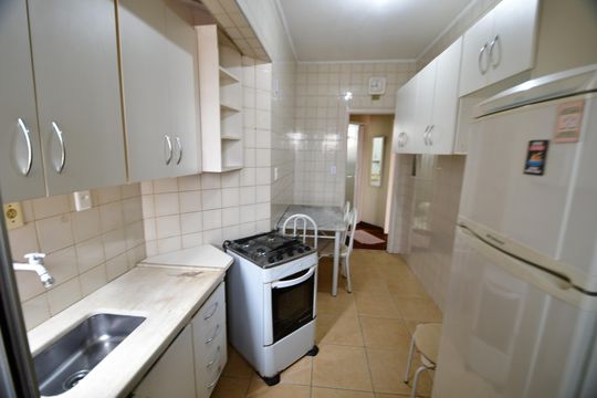 Cozinha de apartamento para alugar com 1 quarto, 45m² em Centro, Campinas